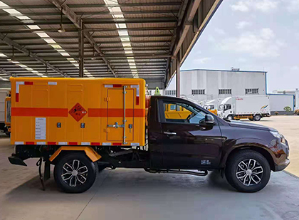 清江浦爆破器材运输车